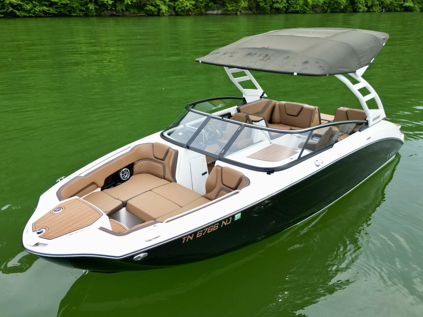 2024 Yamaha Boats 252 SD