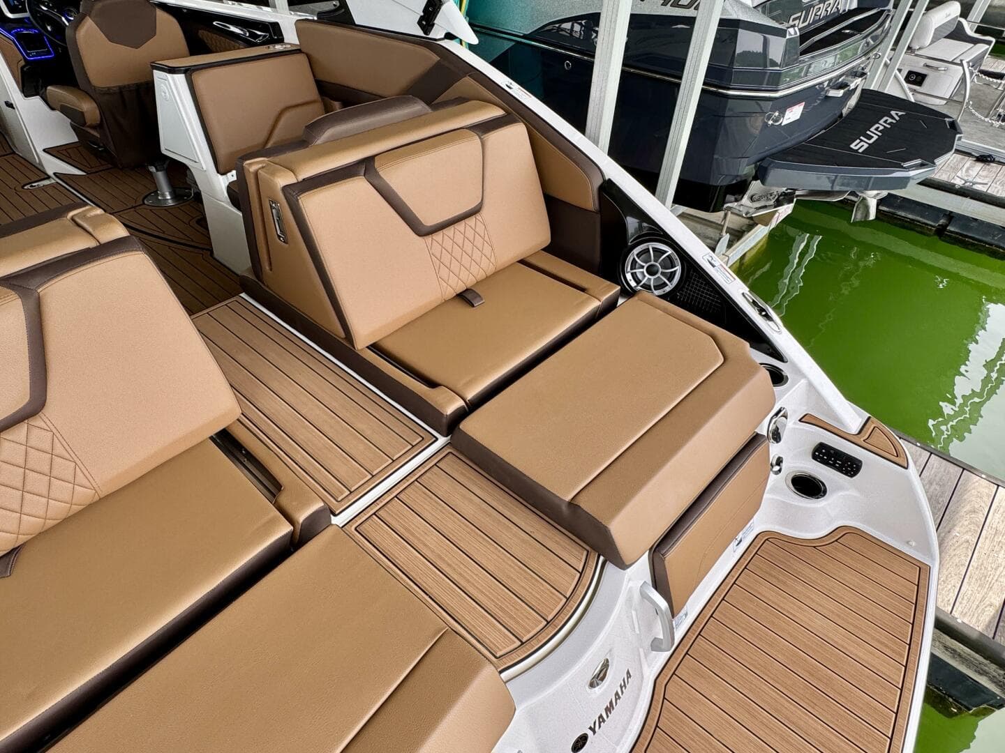 2024 Yamaha Boats 252 SD