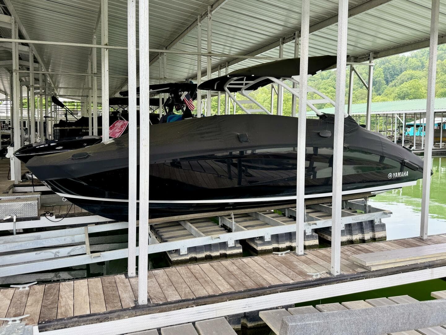 2024 Yamaha Boats 252 SD