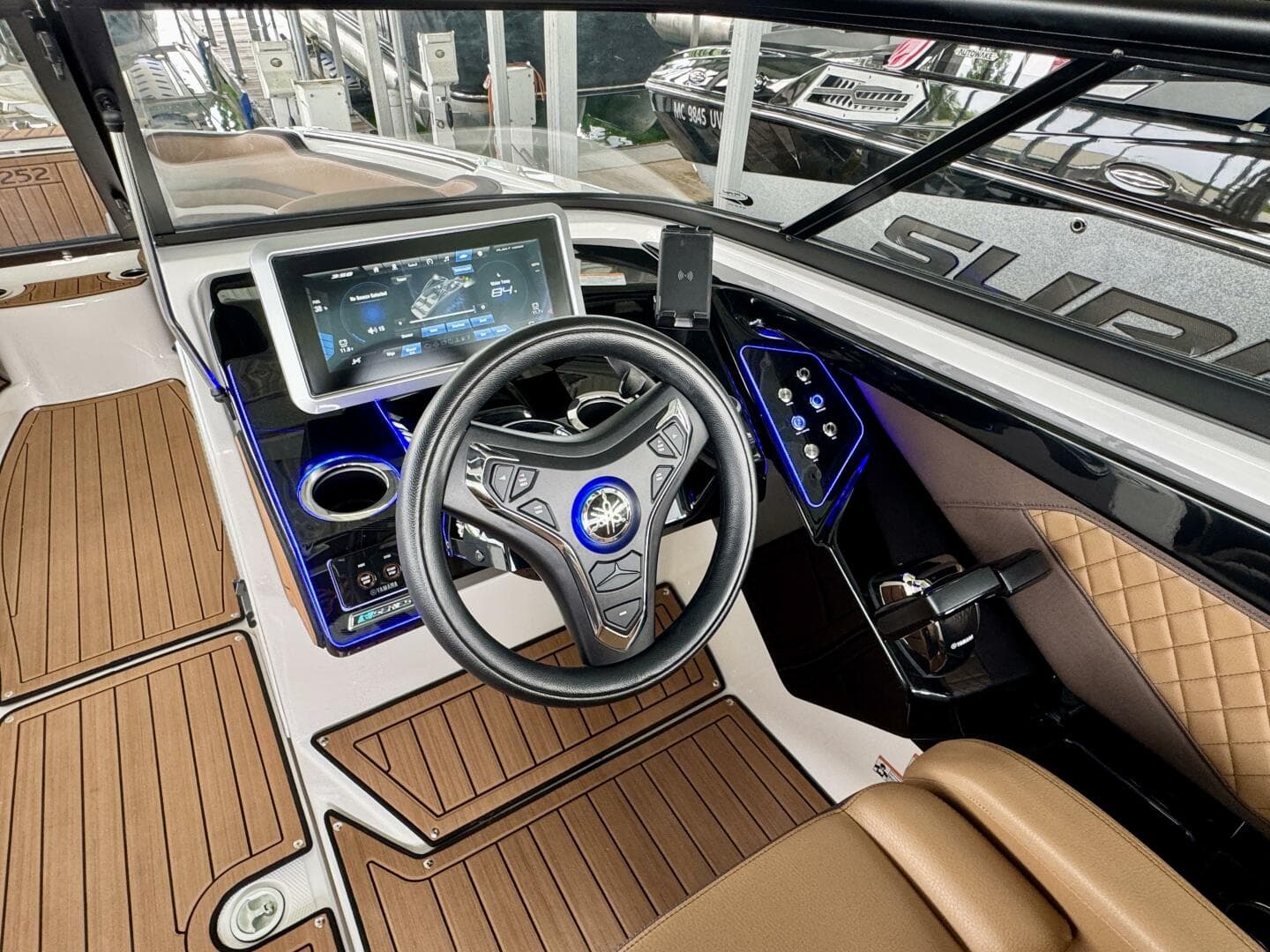 2024 Yamaha Boats 252 SD