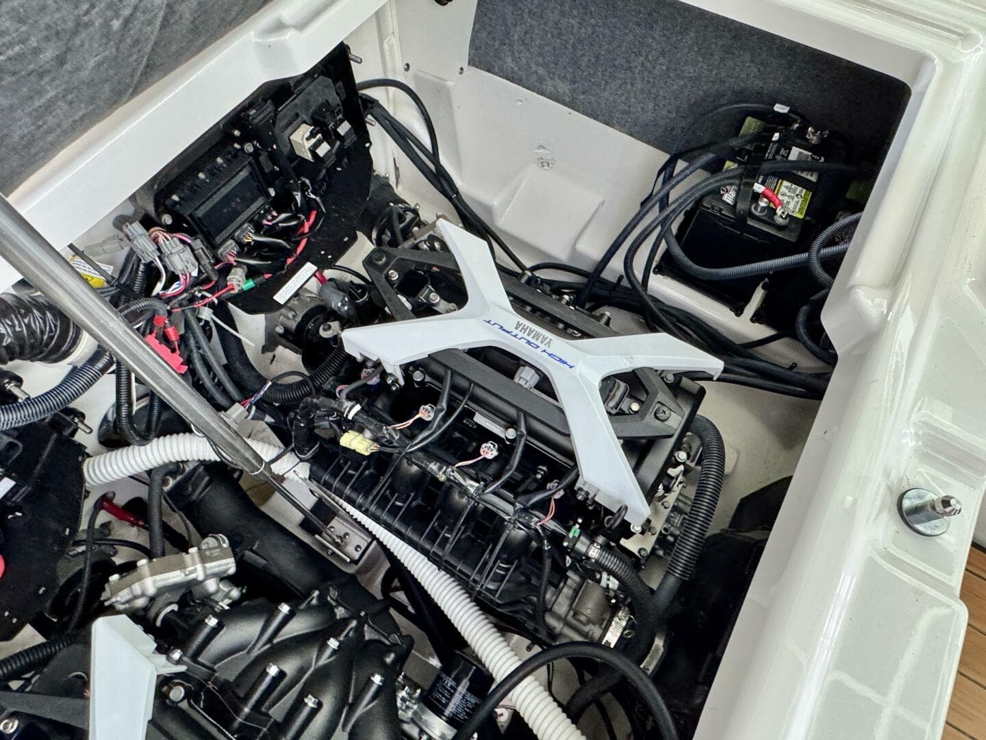 2024 Yamaha Boats 252 SD