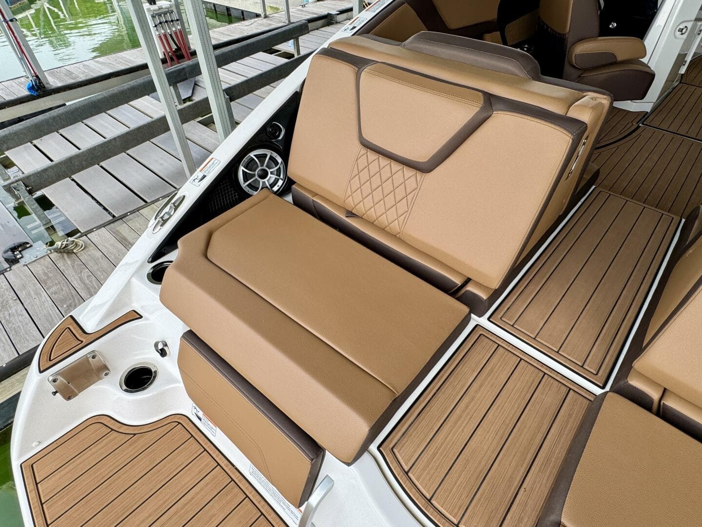 2024 Yamaha Boats 252 SD