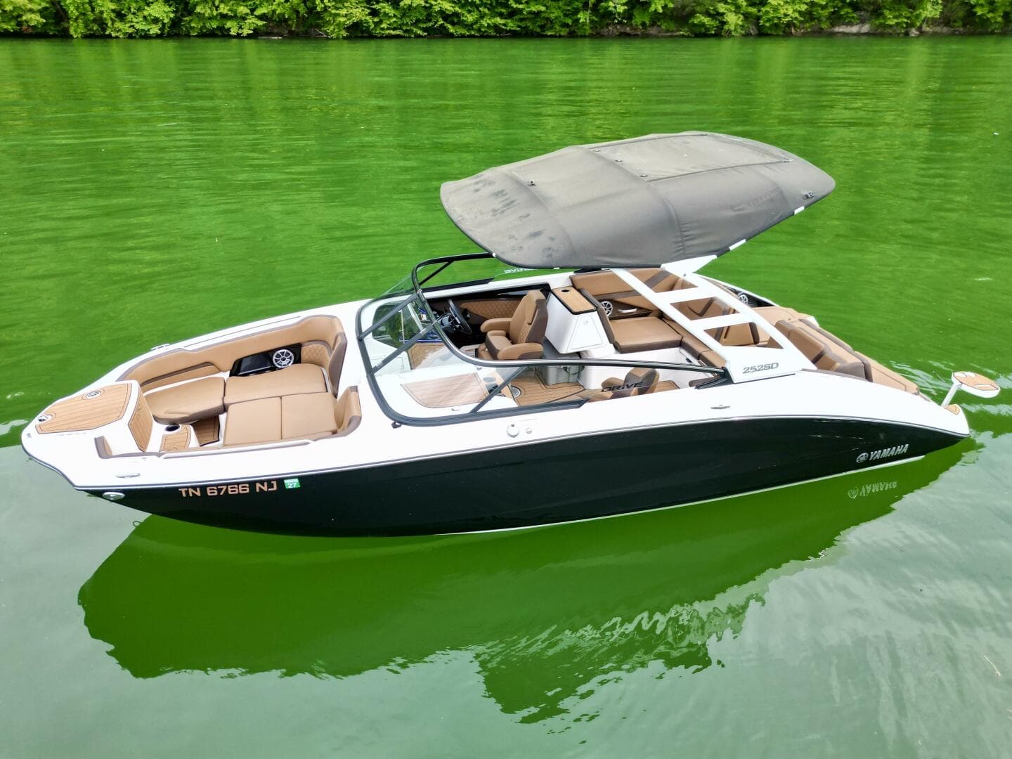 2024 Yamaha Boats 252 SD