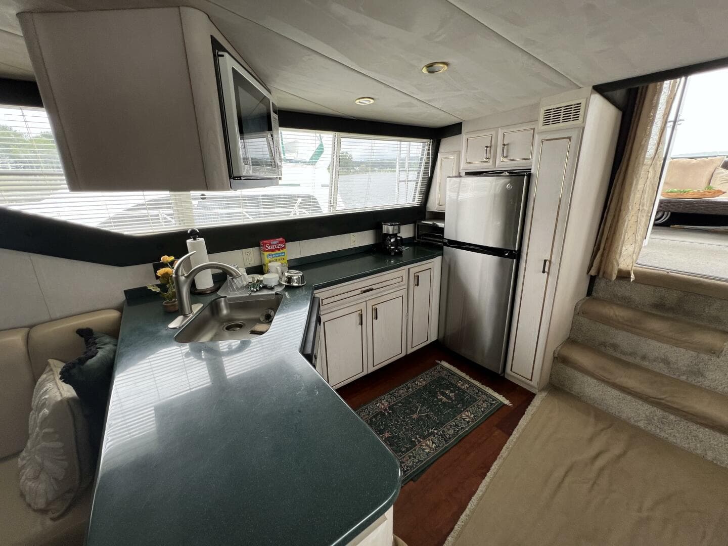 1997 Mainship 47 Motor Yacht