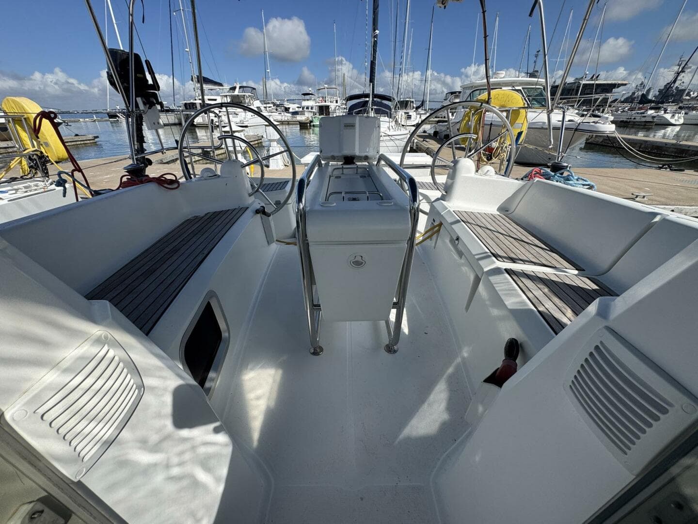 2018 Jeanneau Sun Odyssey 389