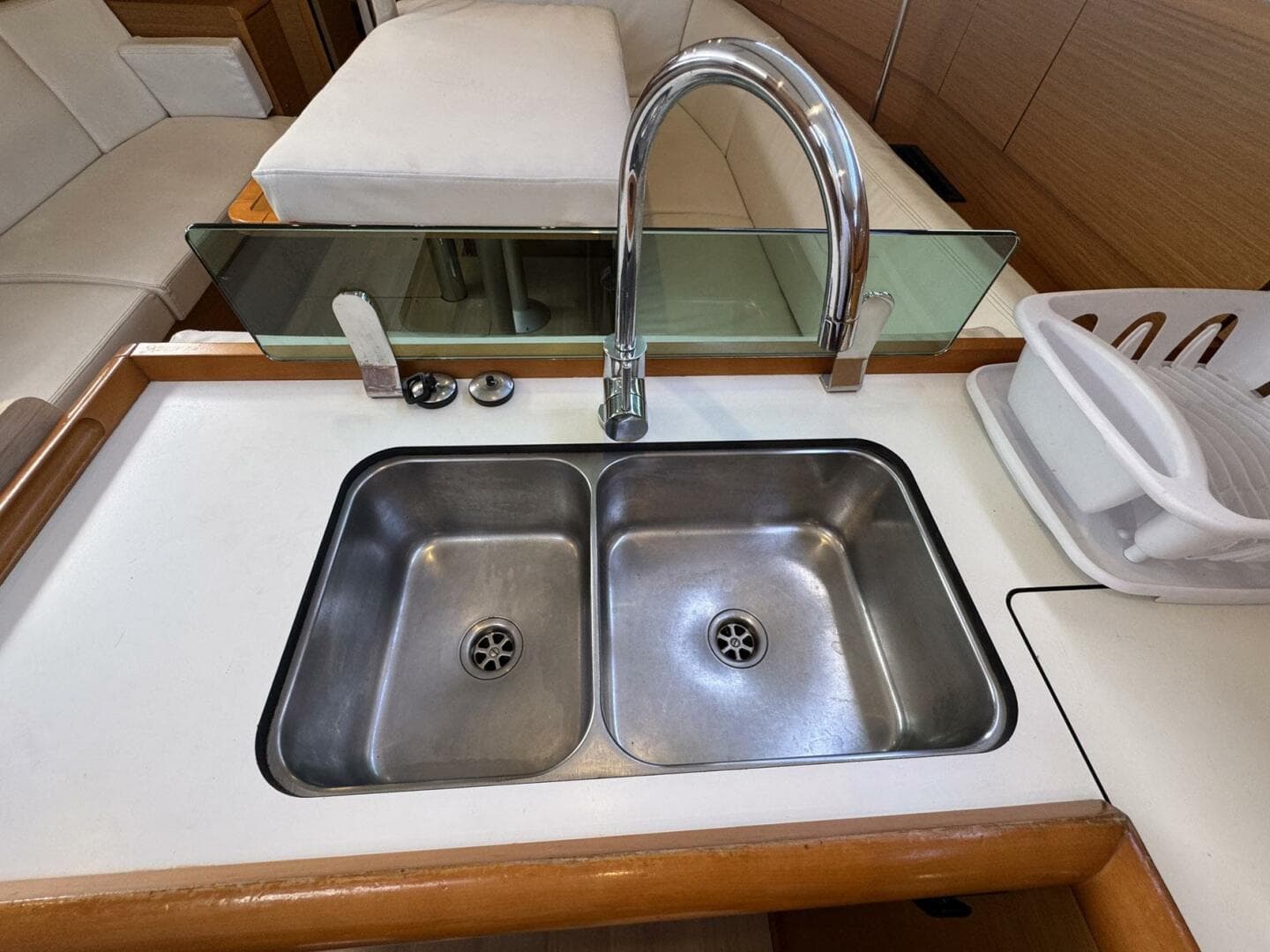 2018 Jeanneau Sun Odyssey 389