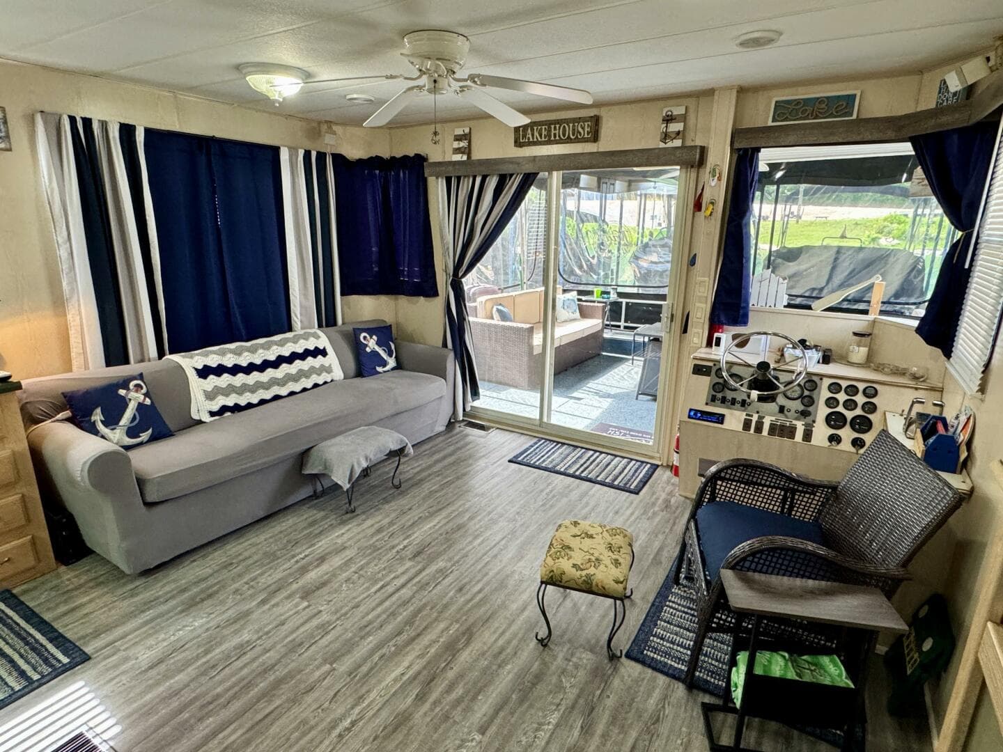 1999 Aqua Chalet 16 x 68 Widebody