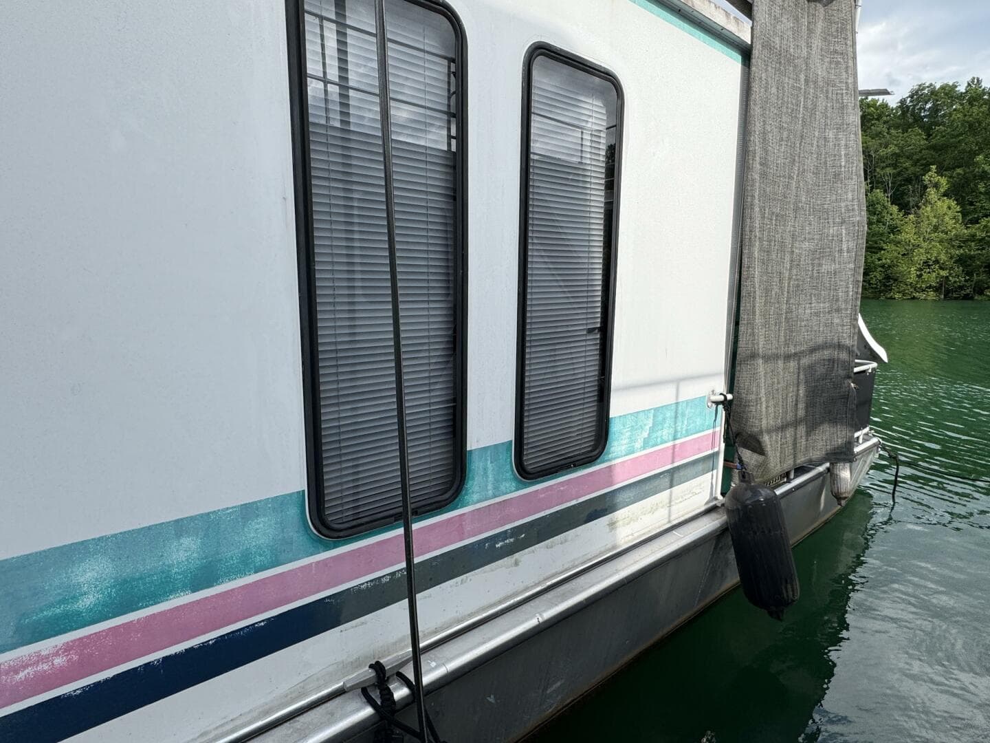 1999 Aqua Chalet 16 x 68 Widebody