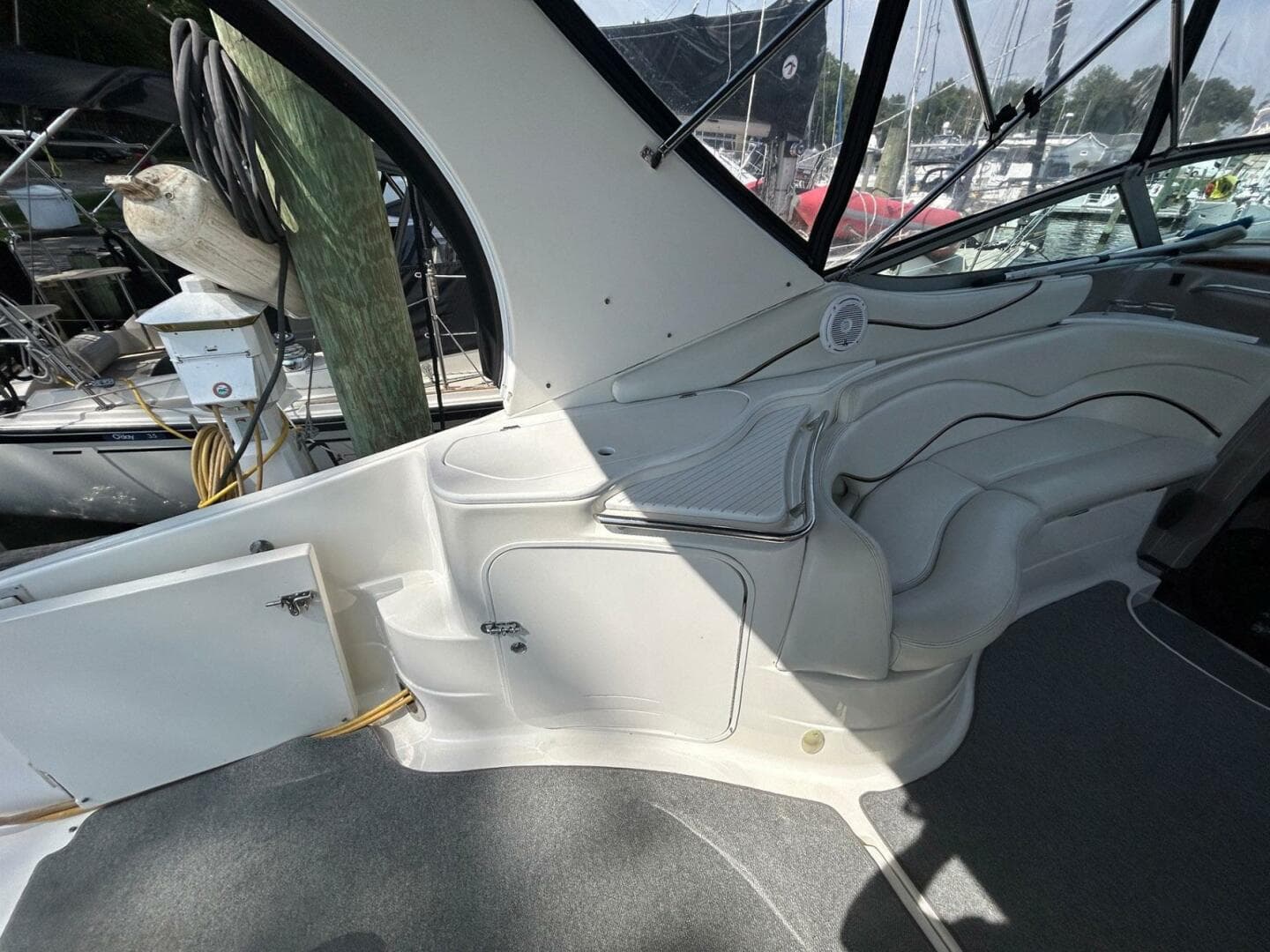 2001 Wellcraft 3700 Martinique