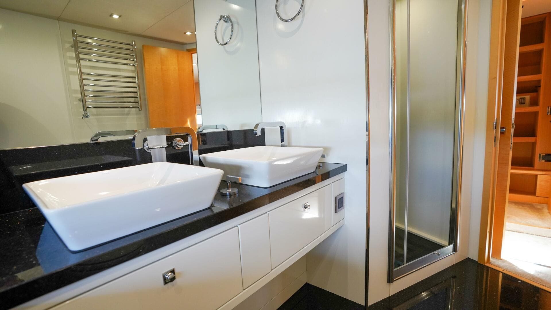 2012 Sunseeker 88 Yacht