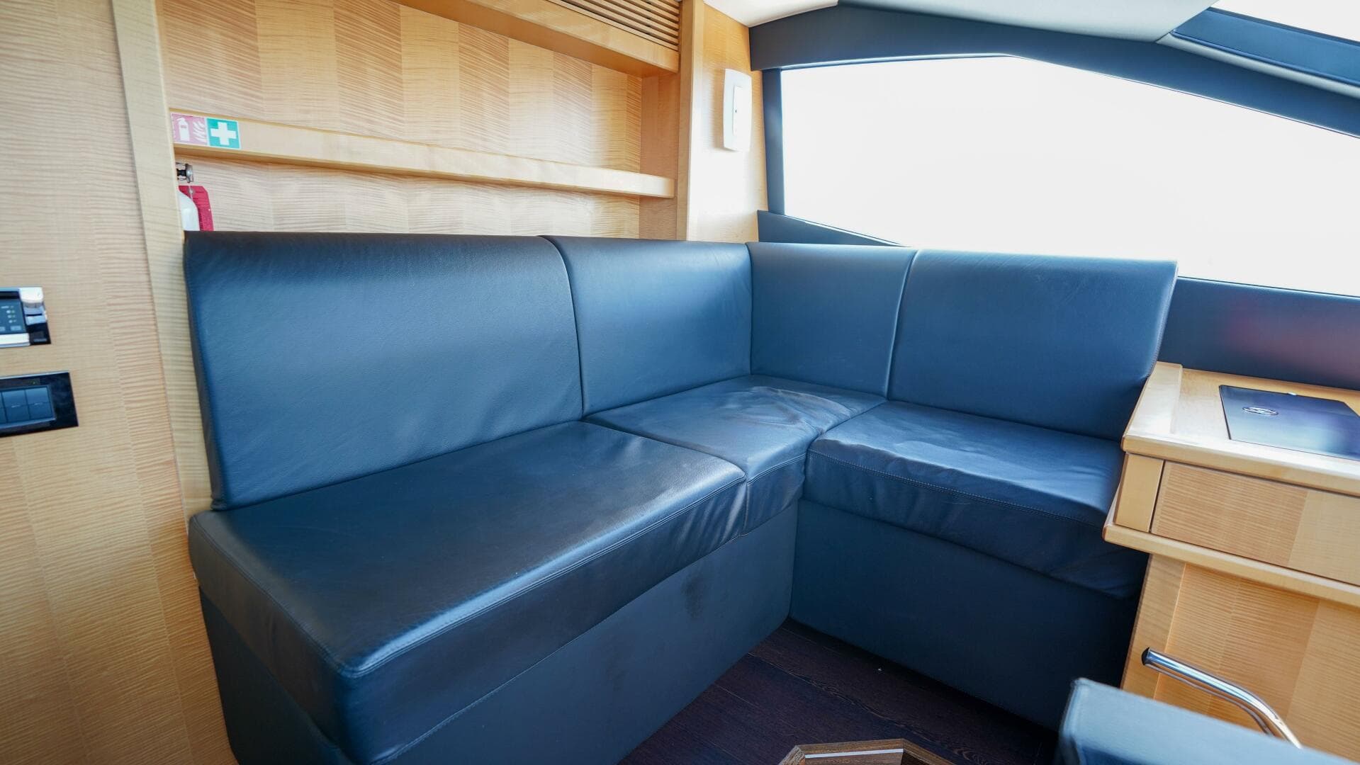 2012 Sunseeker 88 Yacht