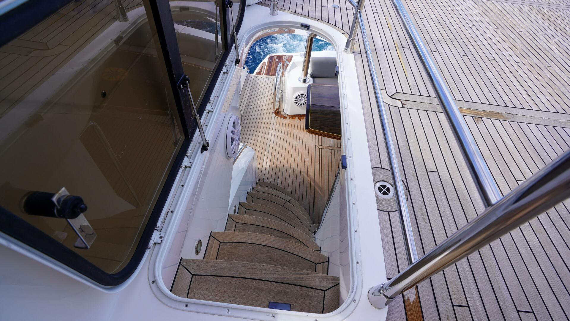 2012 Sunseeker 88 Yacht