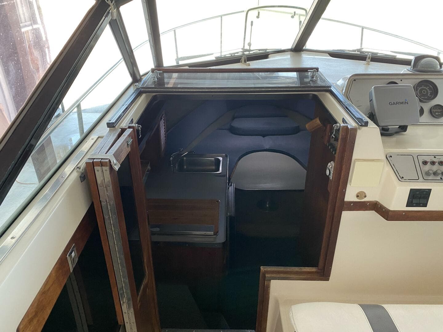 1985 Tiara Sport 2600 Continental