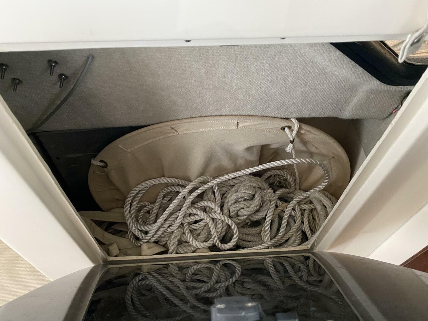 1985 Tiara Sport 2600 Continental