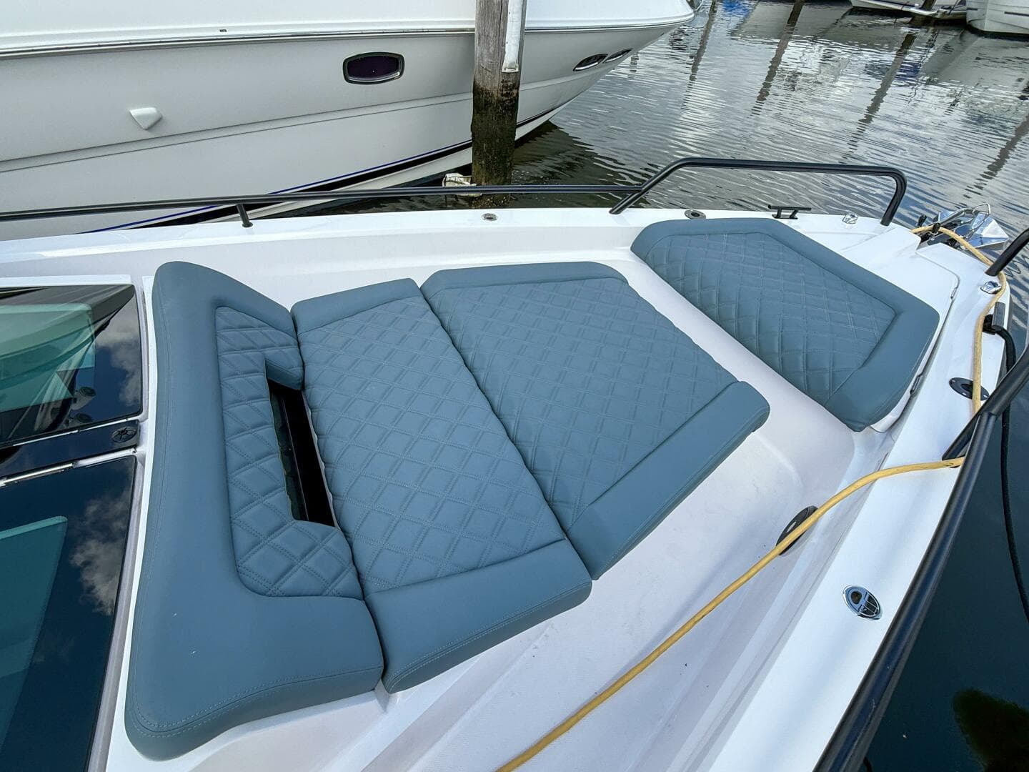 2023 Axopar 37 XC AFT CABIN