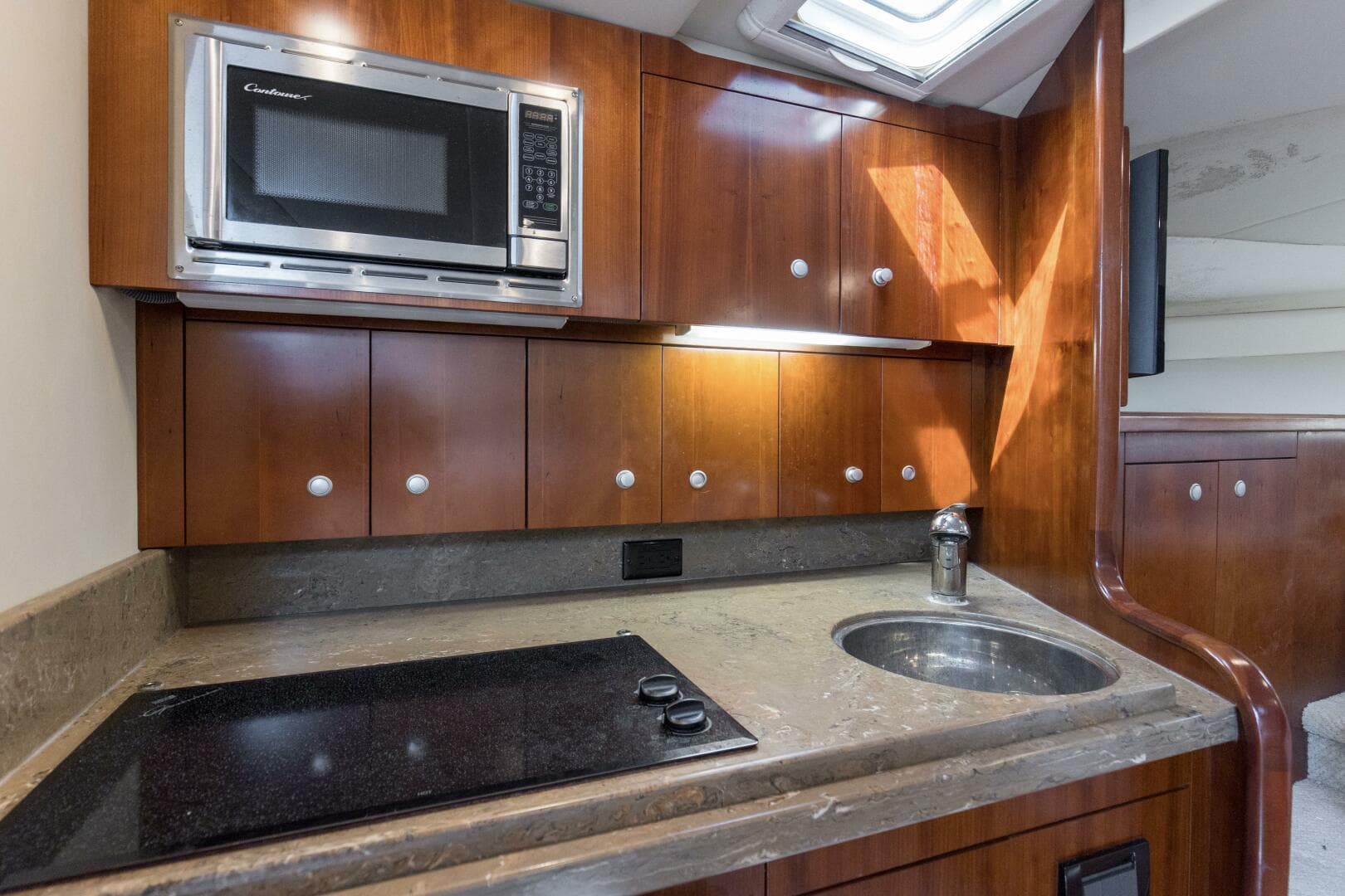 2011 34 Rampage IPS Drive Loose Screws Galley