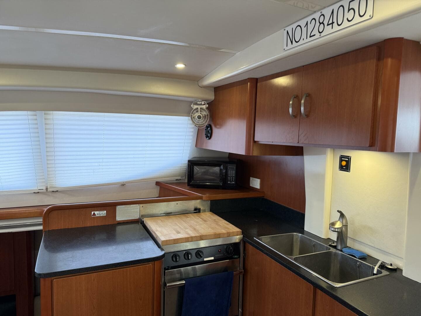 2012 Leopard 47 PC Owners' Version