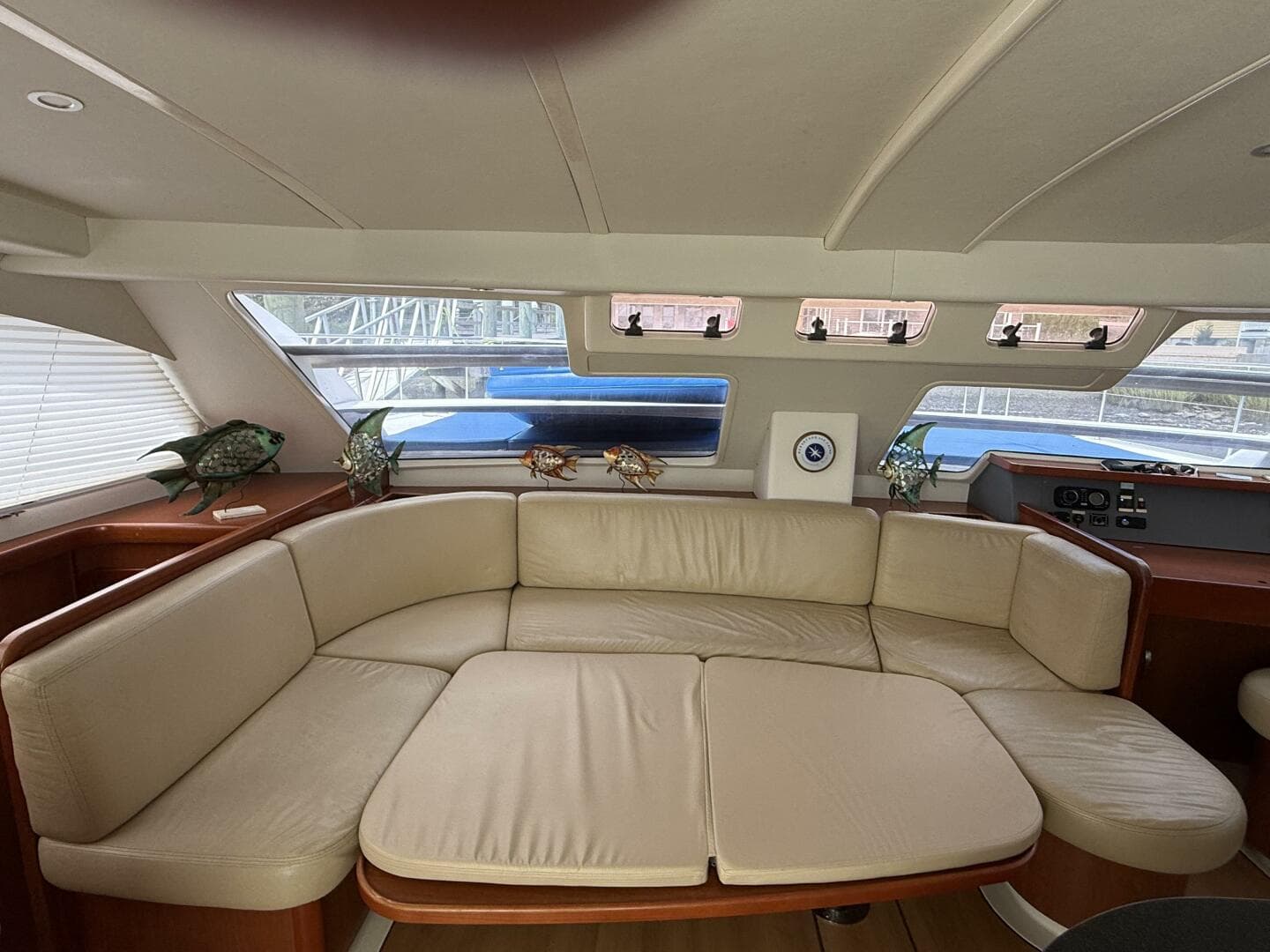 2012 Leopard 47 PC Owners' Version