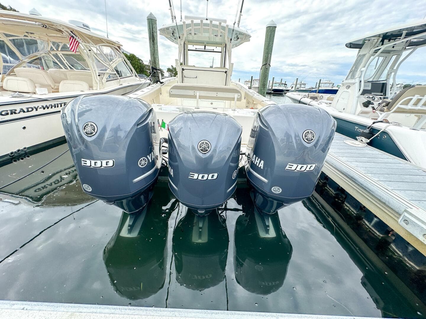 2015 Cobia 344 CC