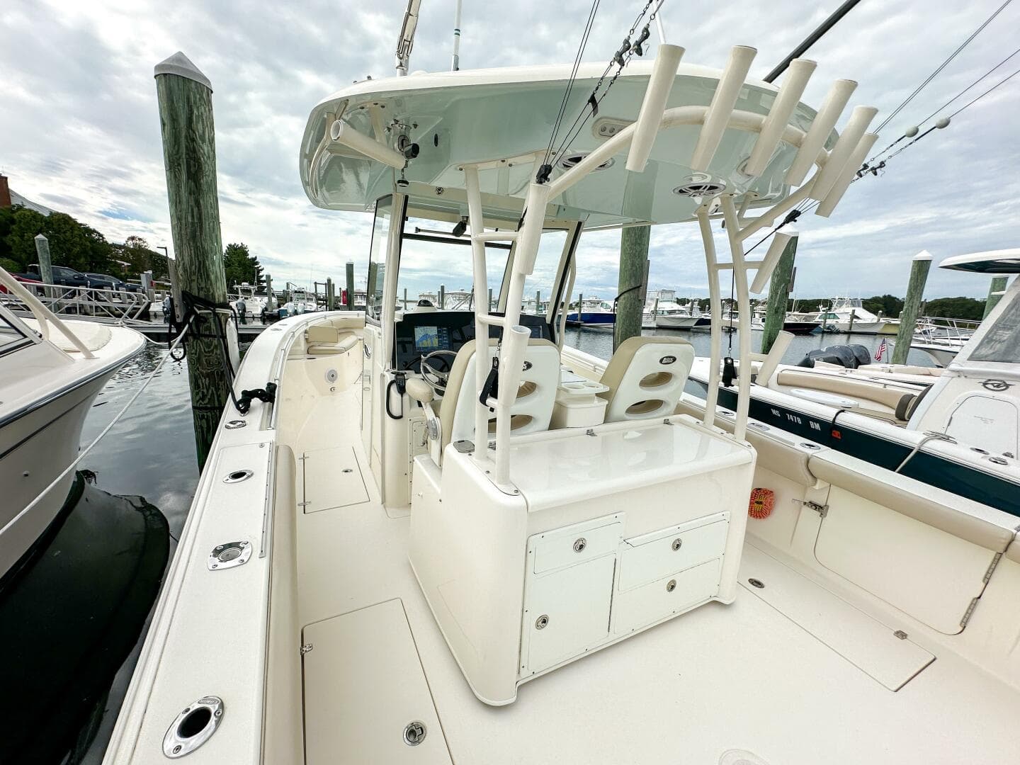 2015 Cobia 344 CC