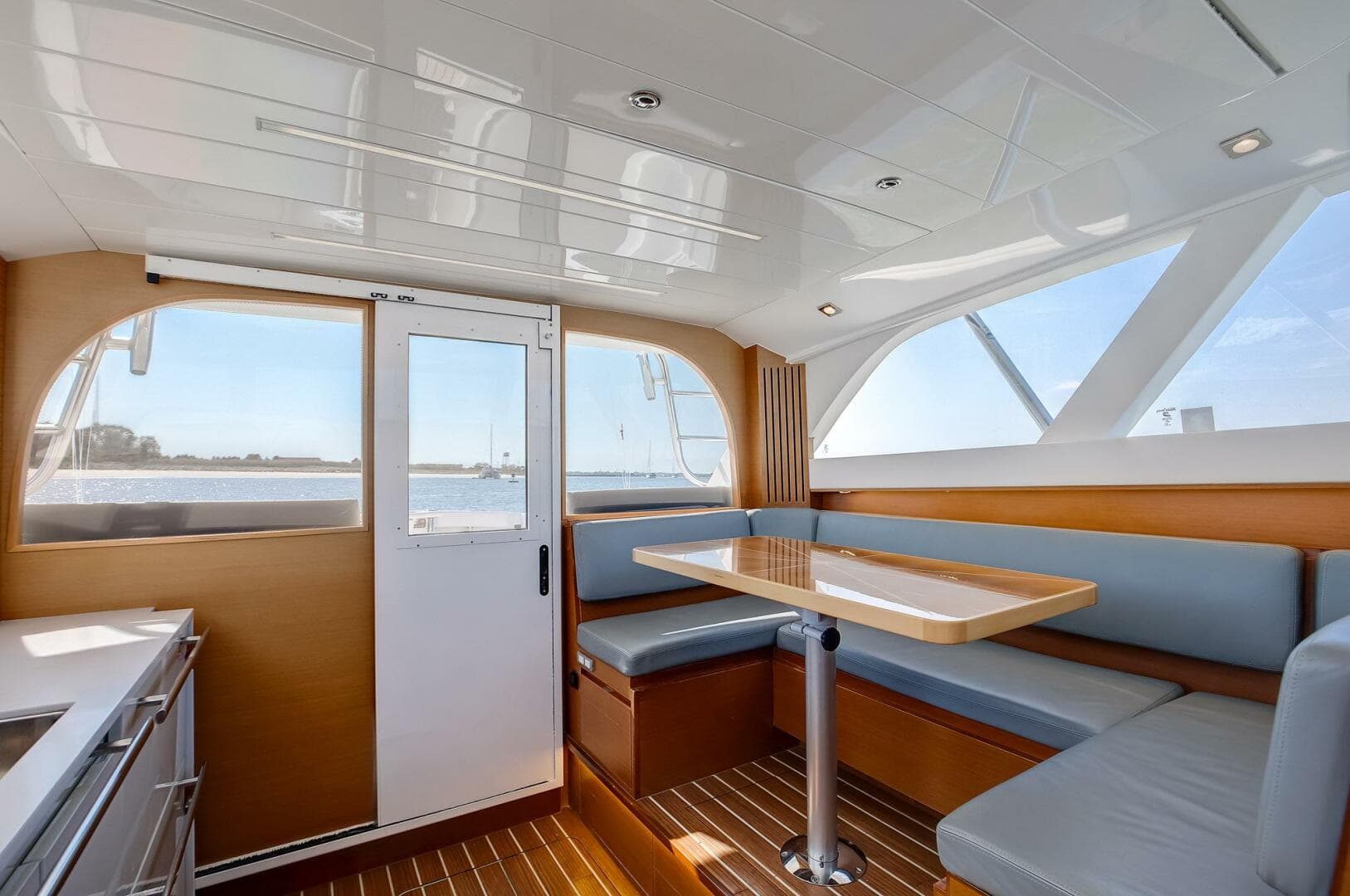 2018 Bertram 35 Flybridge Sportfish