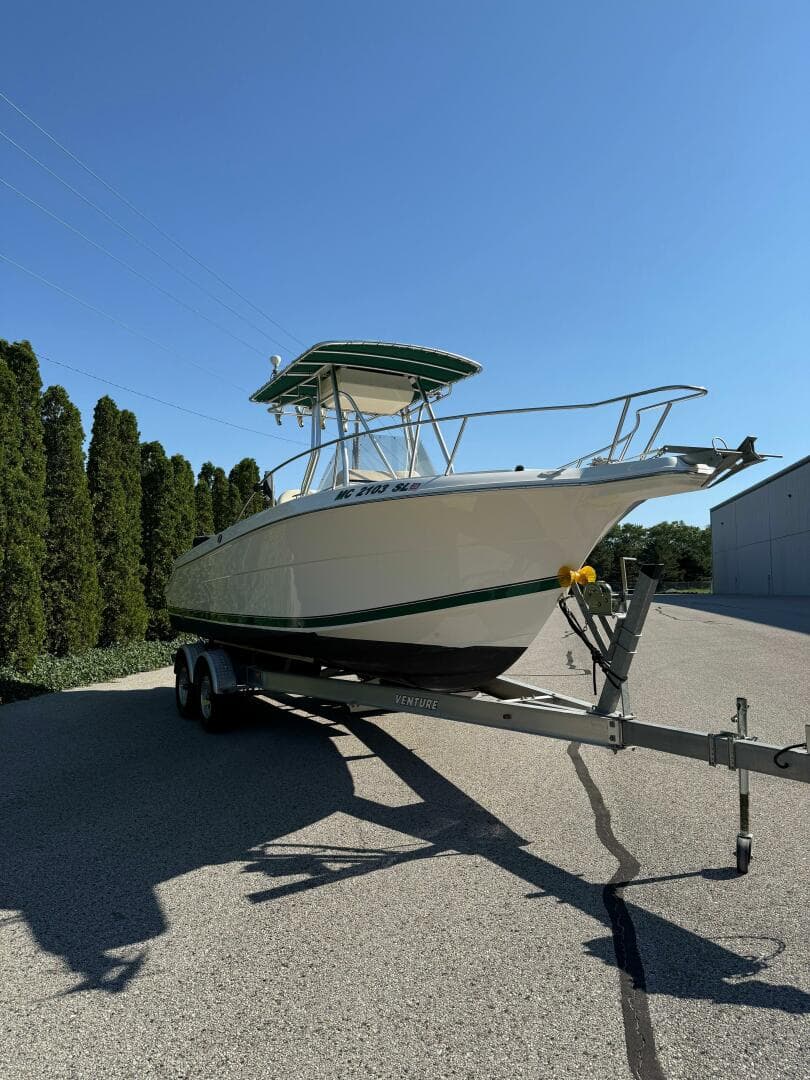 2003 Wellcraft 250 Fisherman