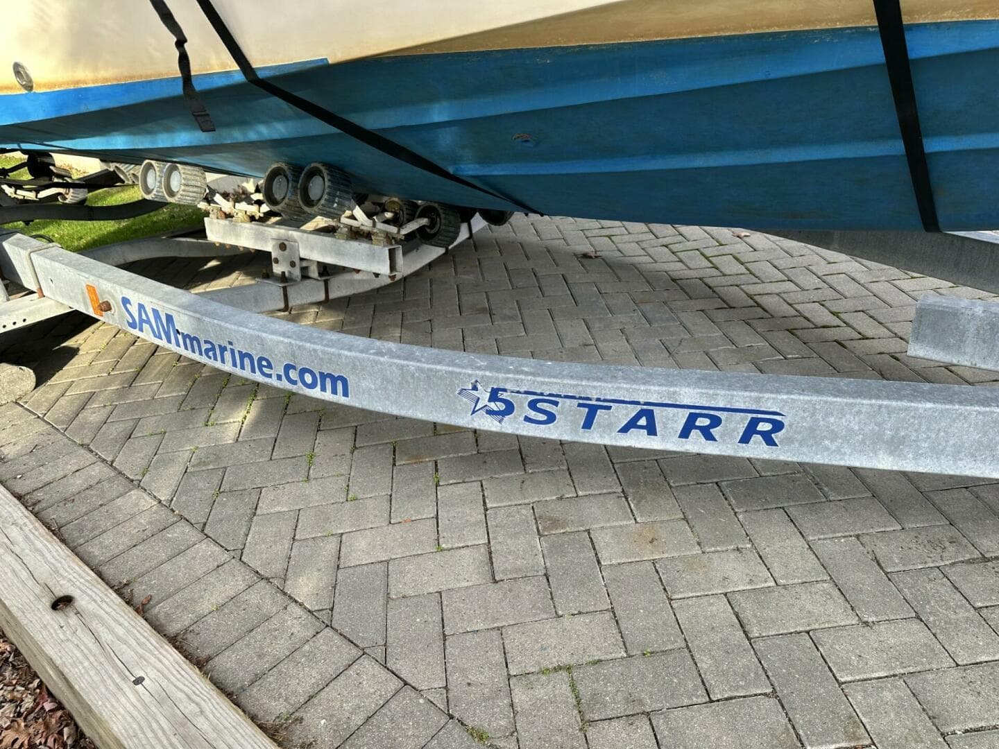 1997 Grady-White 208 Adventure