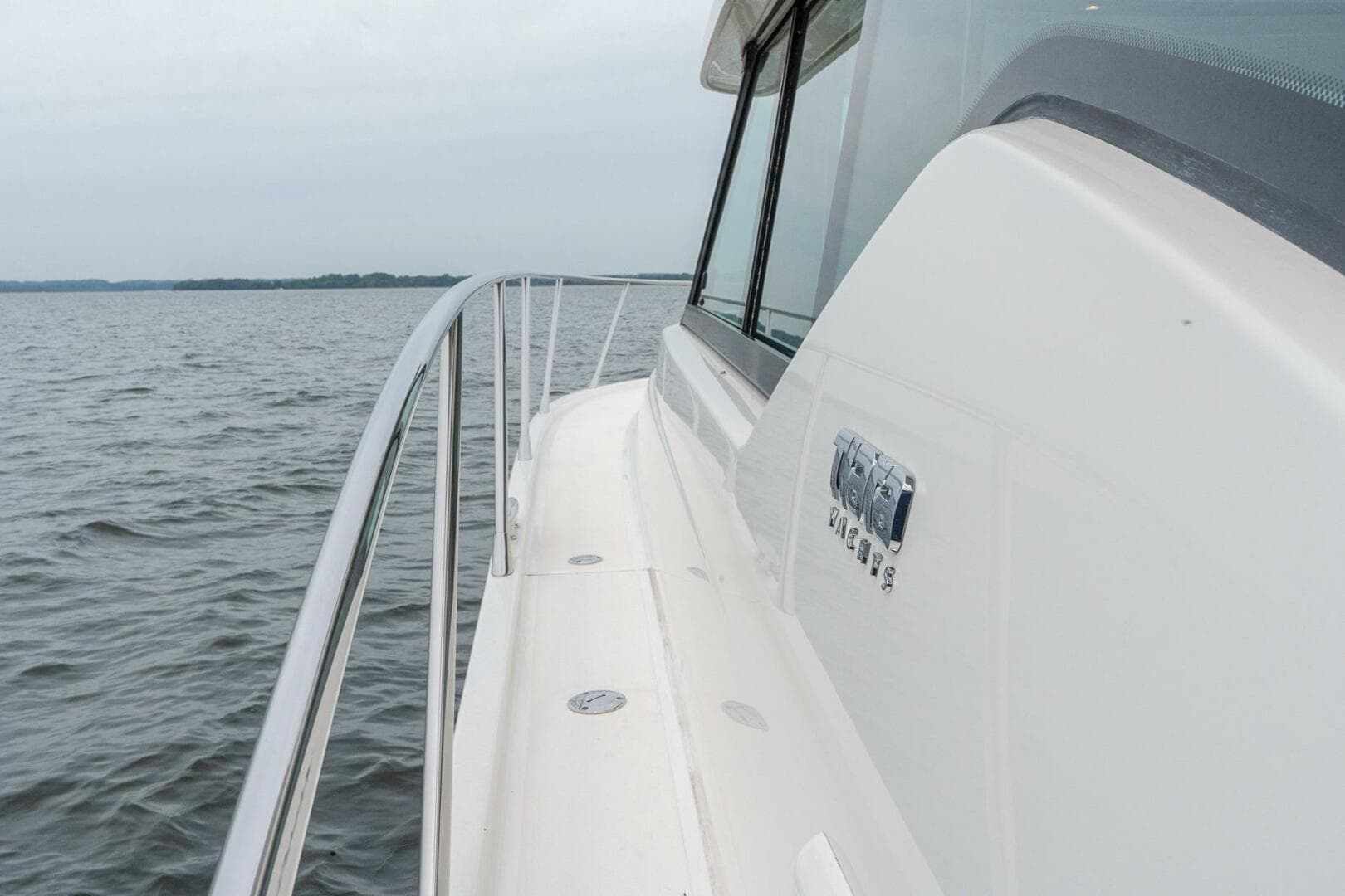 2021 Tiara Yachts 4400 Flybridge