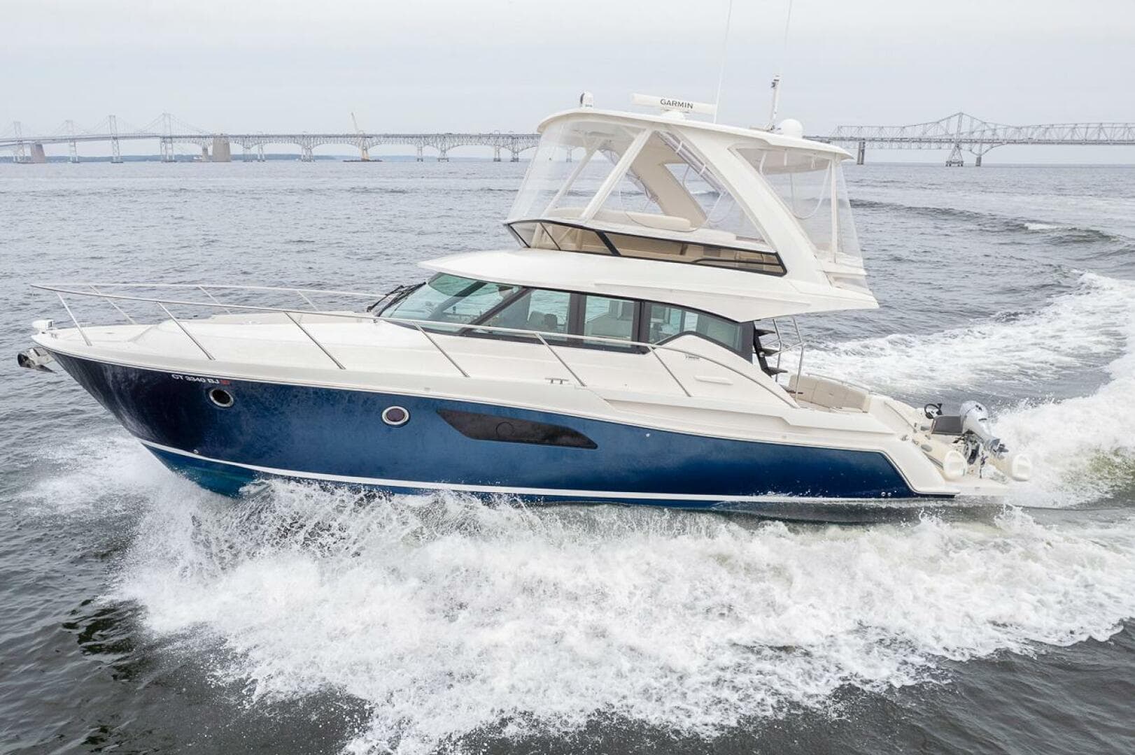 2021 Tiara Yachts 4400 Flybridge