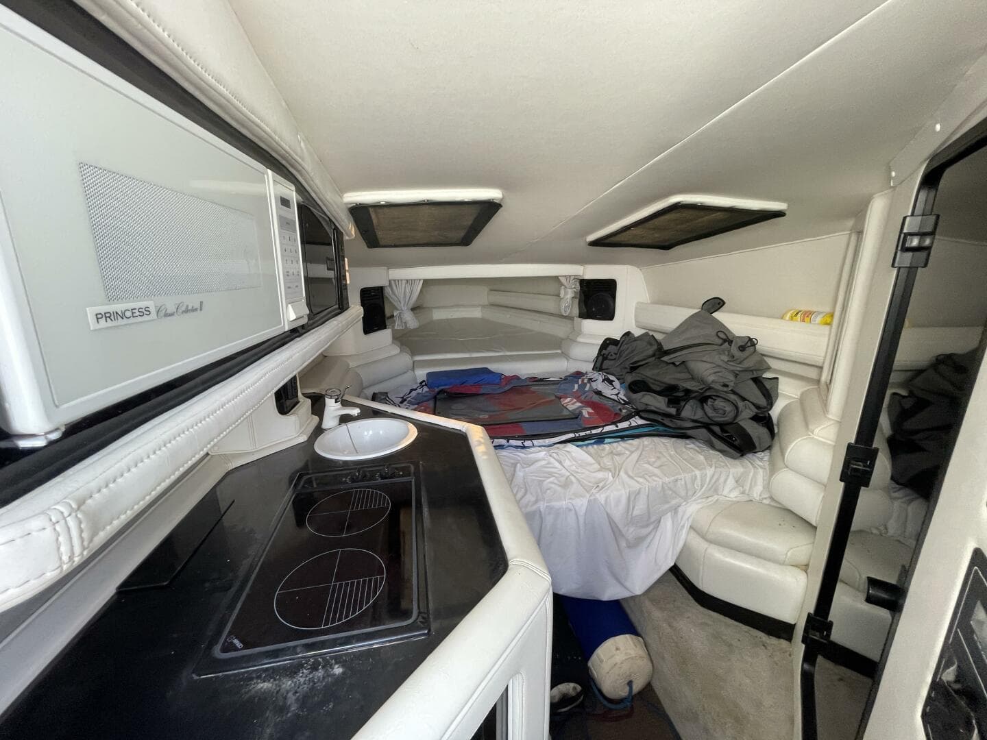 1993 Fountain 38 Sport Cruiser