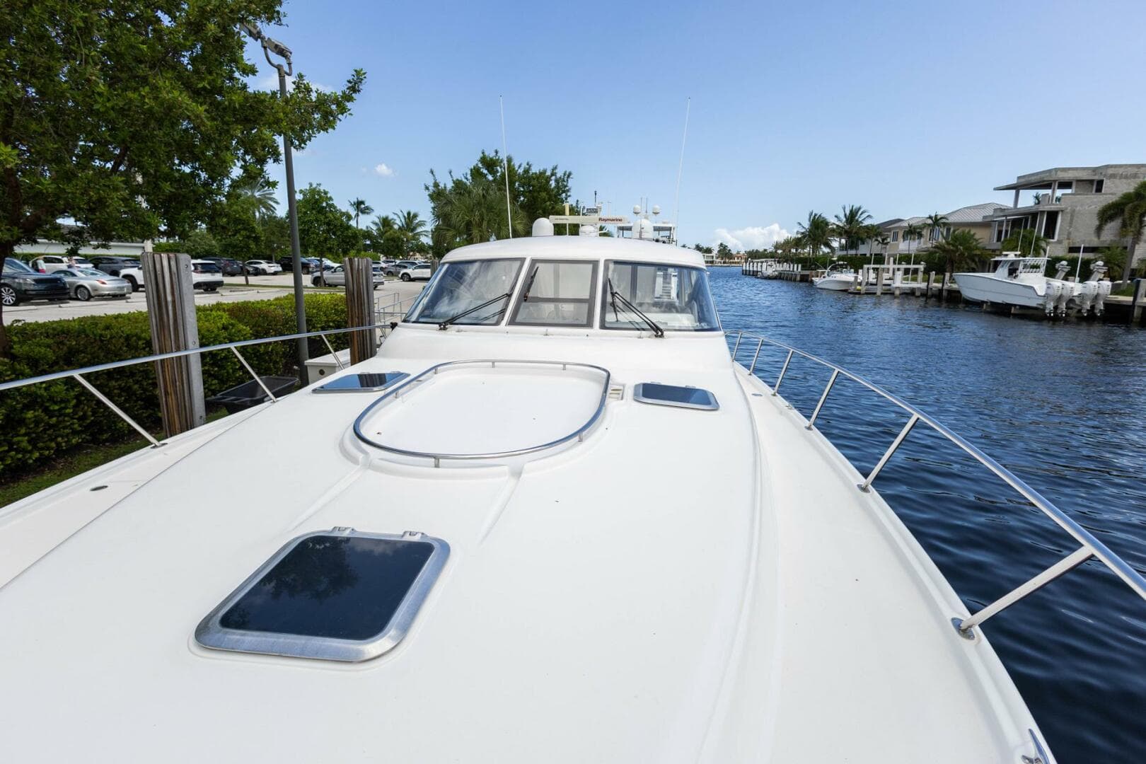 2000 Tiara Yachts 5200 Express