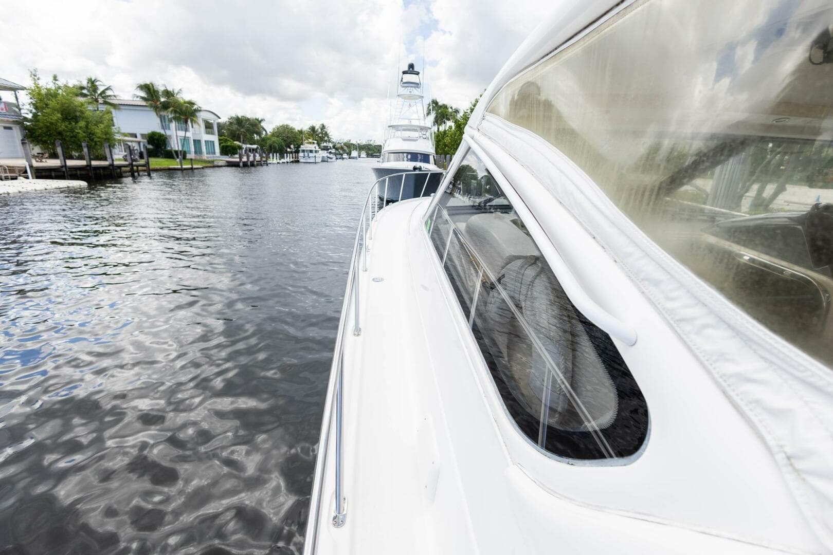 2000 Tiara Yachts 5200 Express