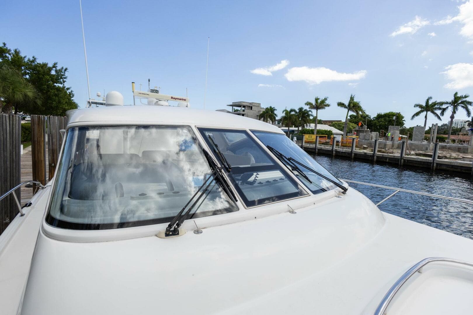 2000 Tiara Yachts 5200 Express