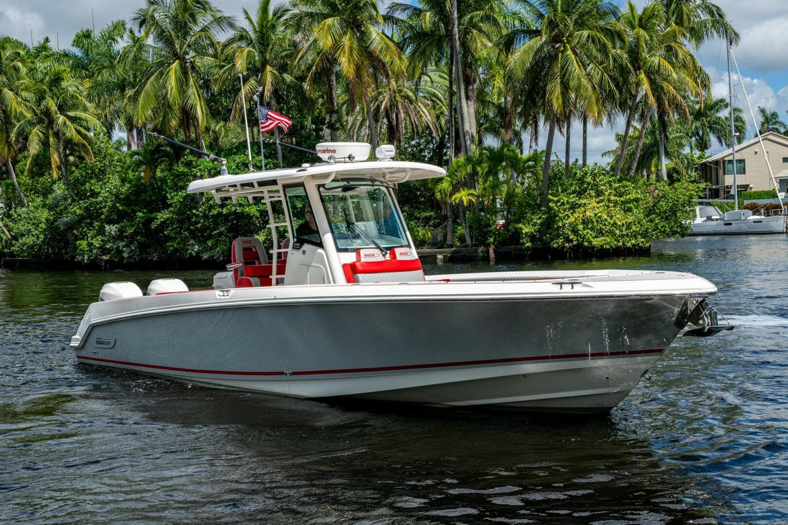 2018 Boston Whaler 330 Outrage