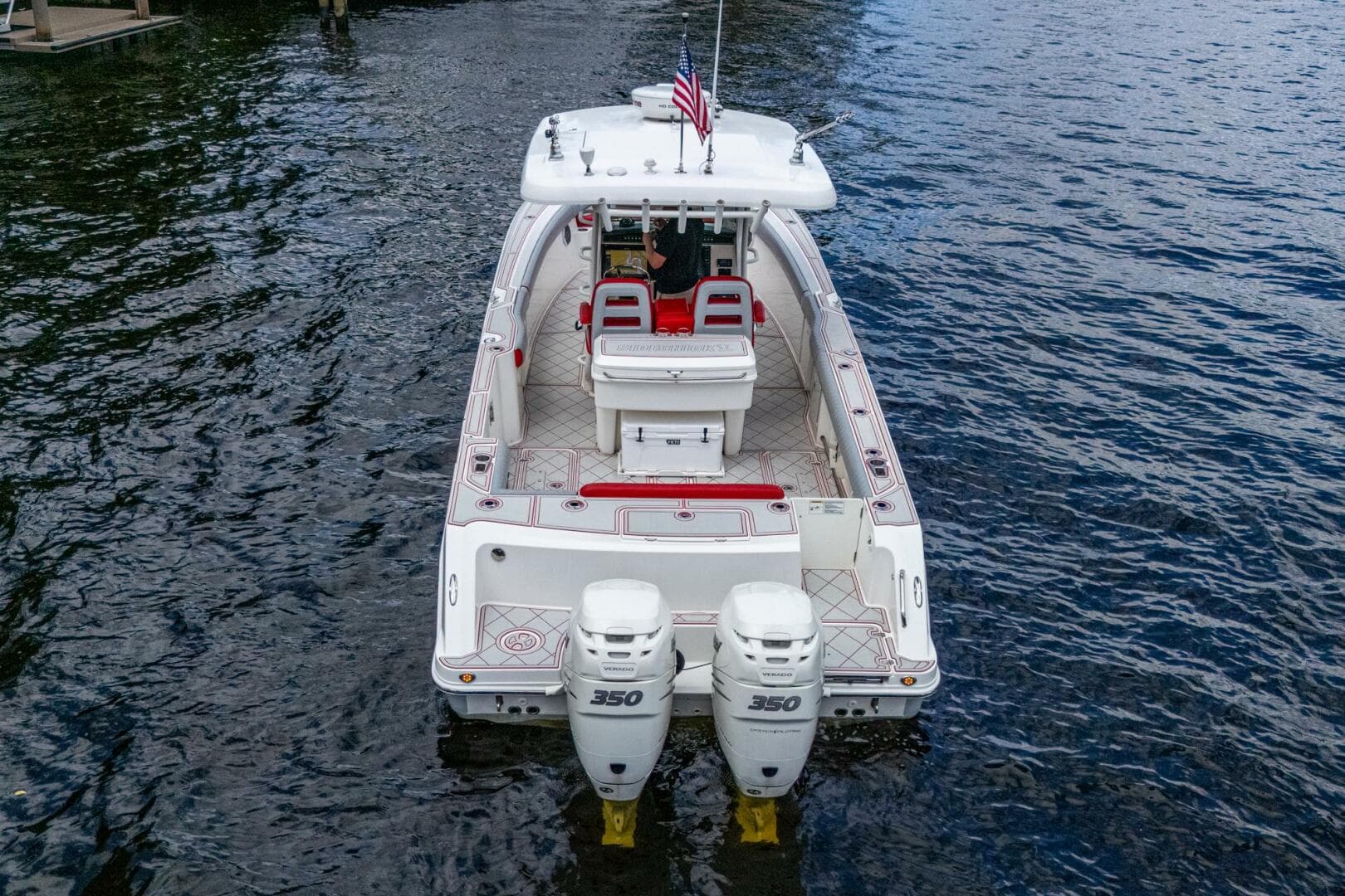 2018 Boston Whaler 330 Outrage