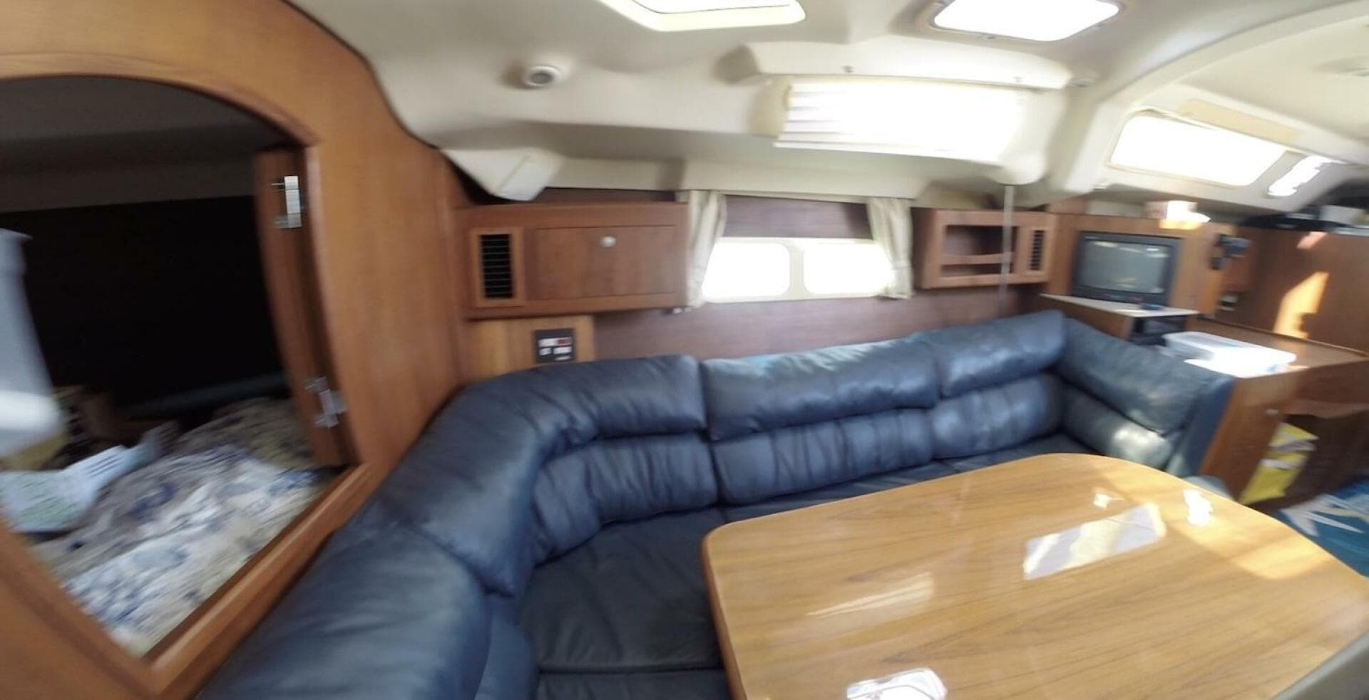 2001 Hunter 420 Passage