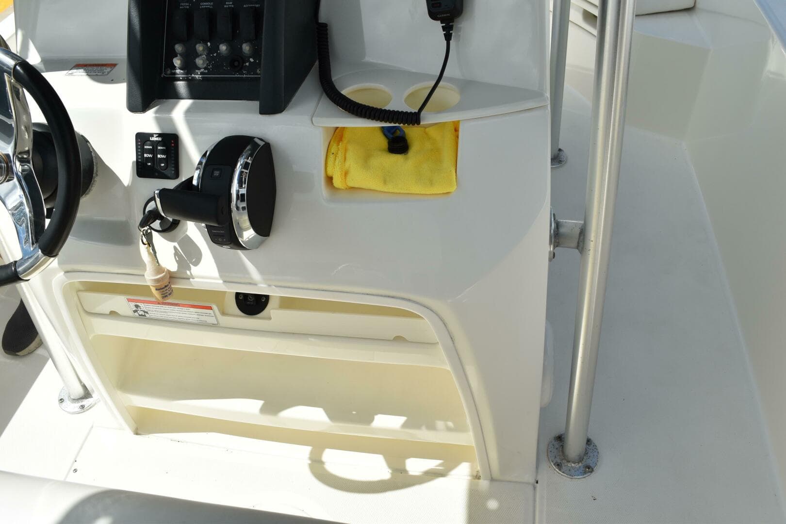 2010 Boston Whaler 230 Dauntless
