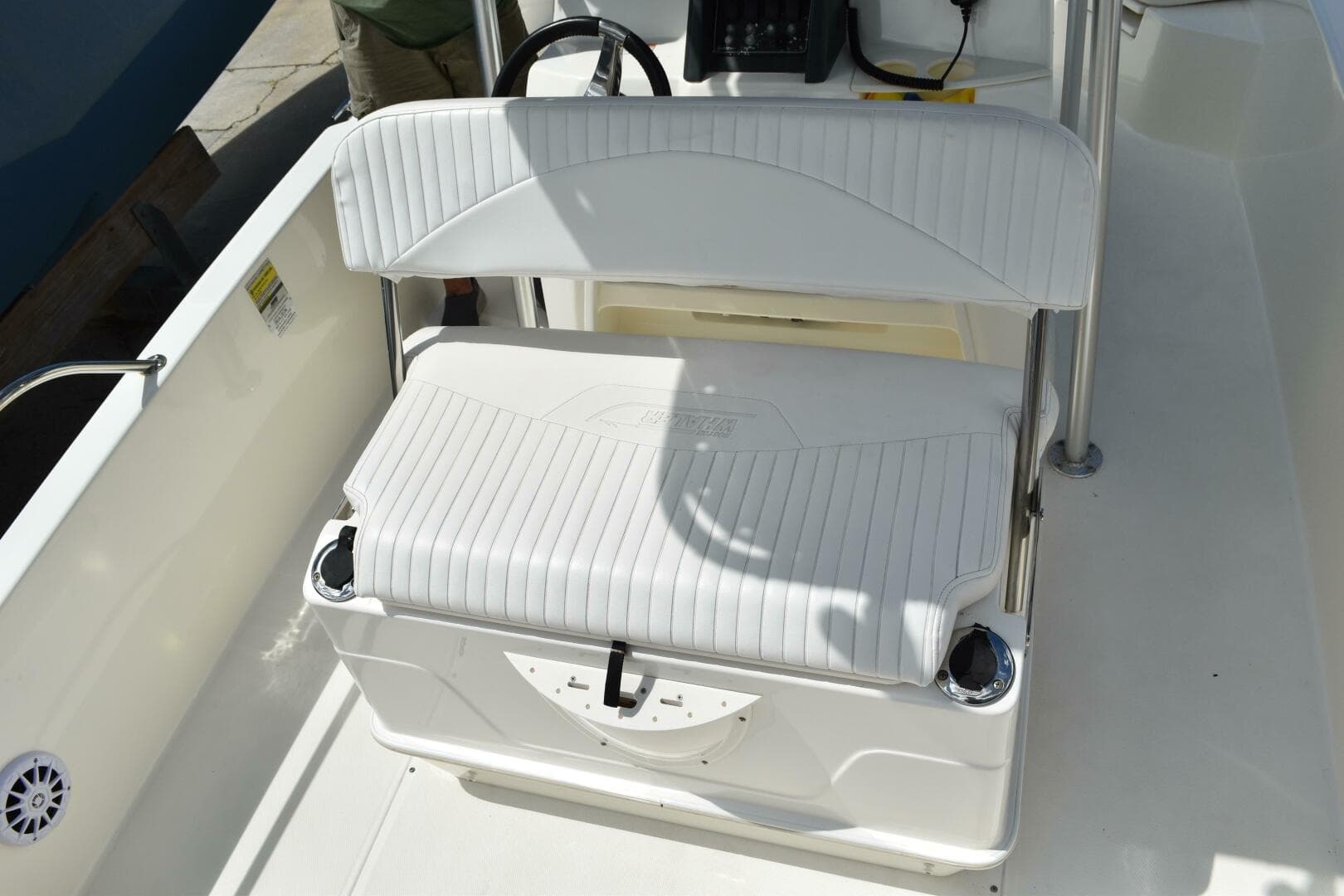 2010 Boston Whaler 230 Dauntless