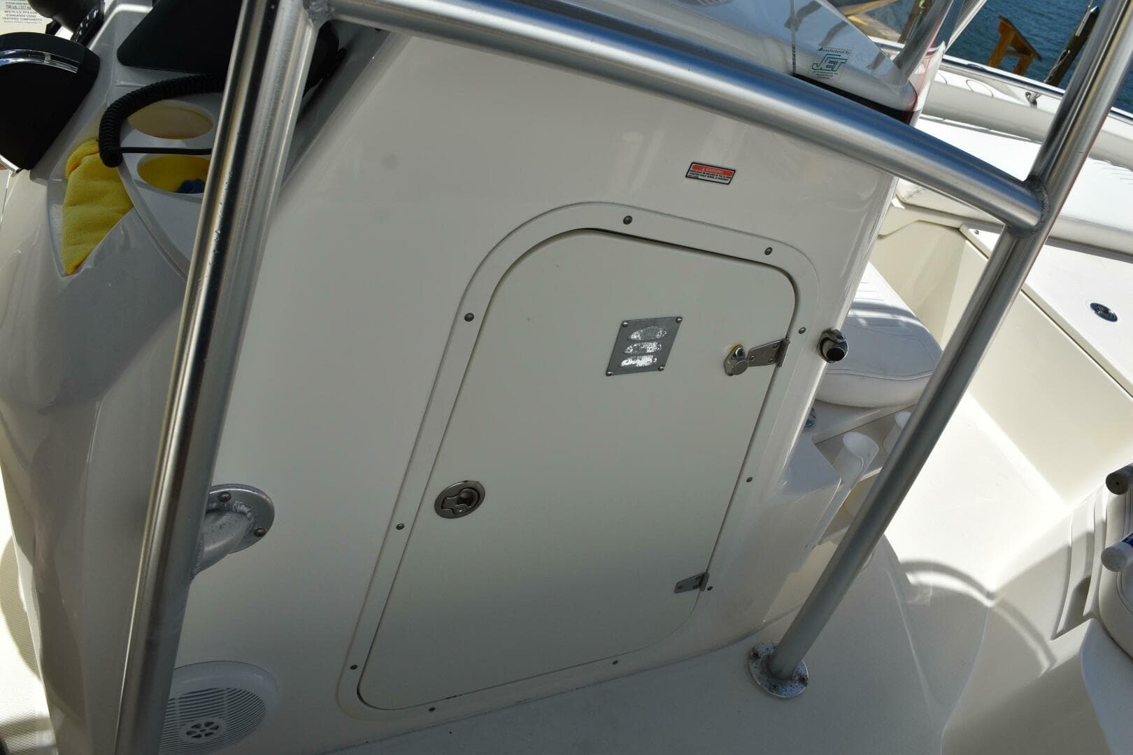 2010 Boston Whaler 230 Dauntless