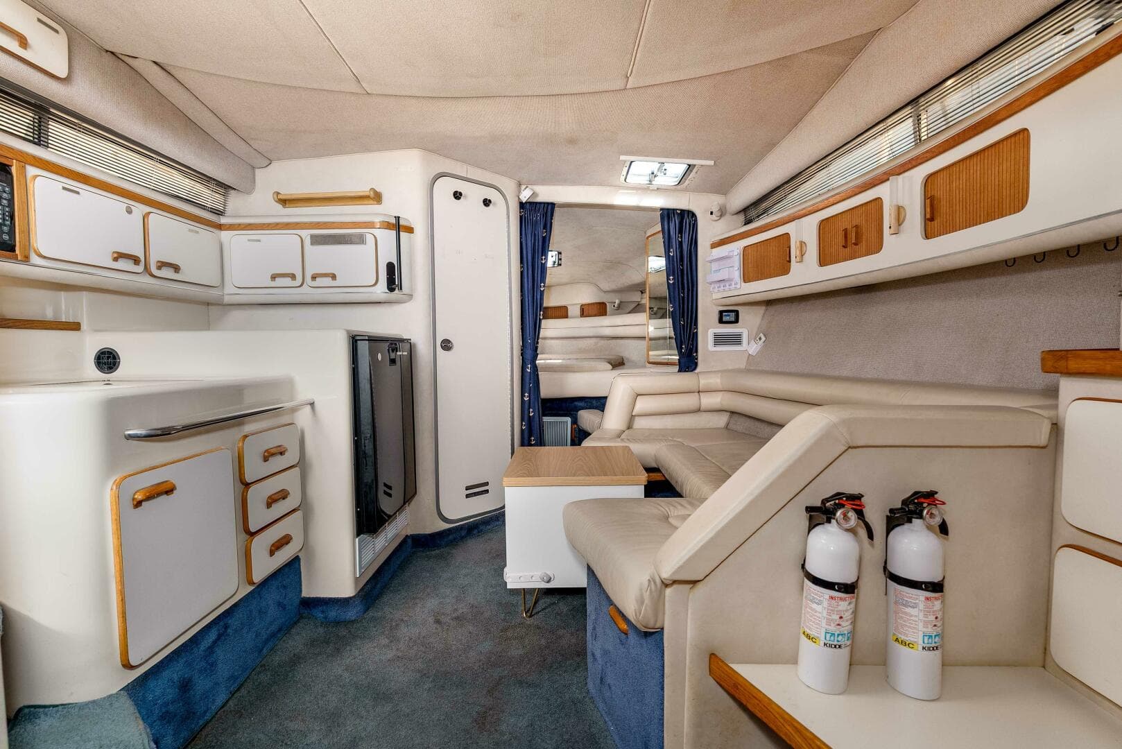 1991 Sea Ray 330 Sundancer