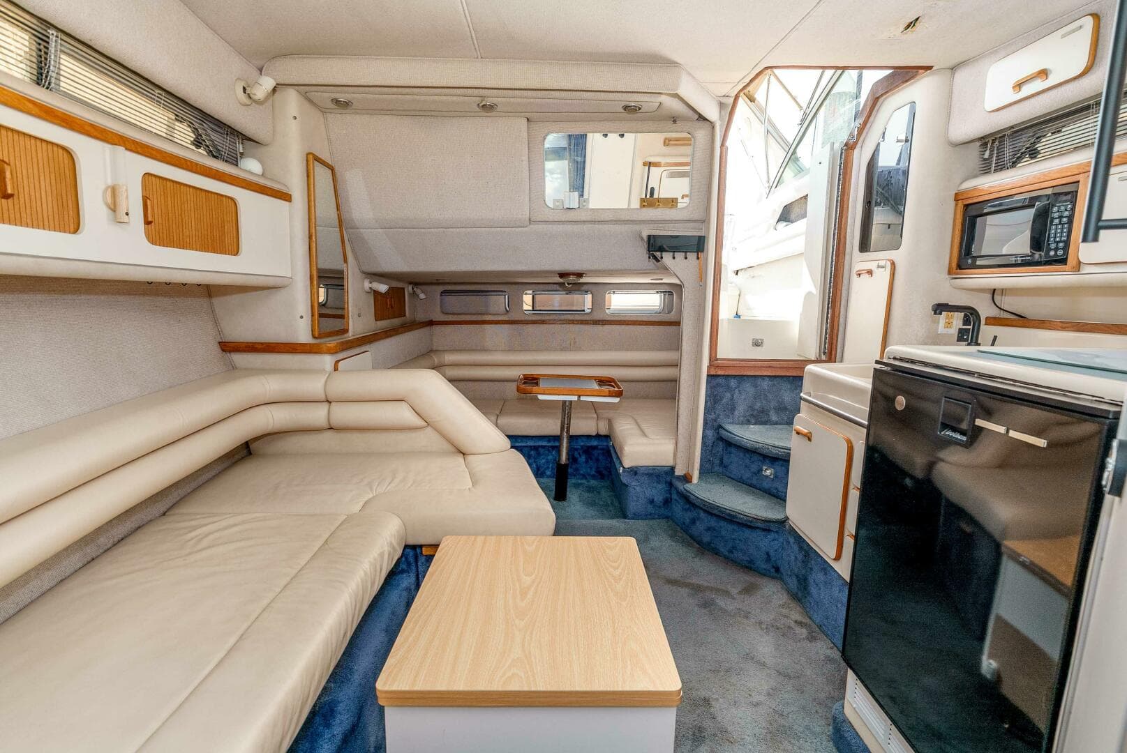1991 Sea Ray 330 Sundancer