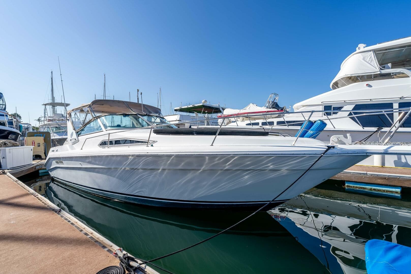 1991 Sea Ray 330 Sundancer