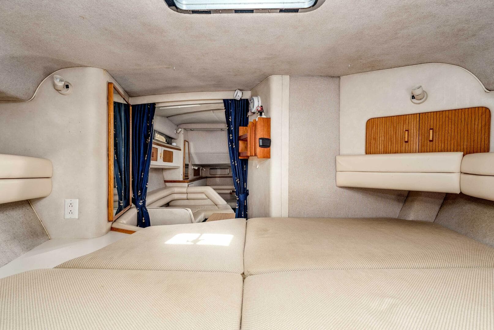 1991 Sea Ray 330 Sundancer