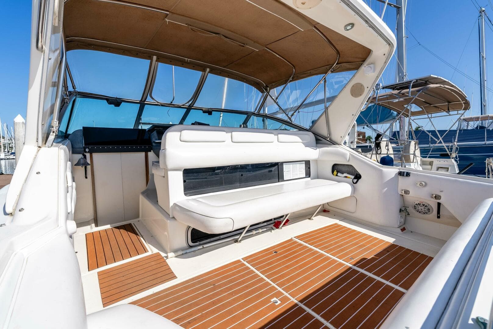 1991 Sea Ray 330 Sundancer