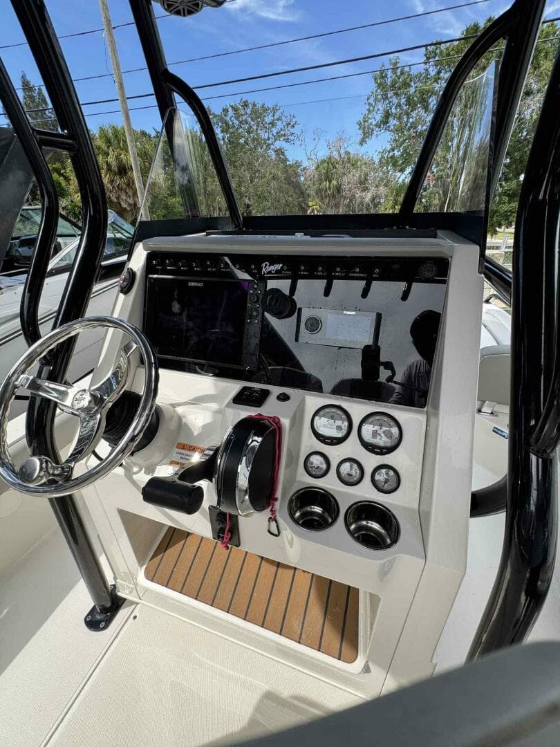 2020 Ranger 2360 Bay Boat