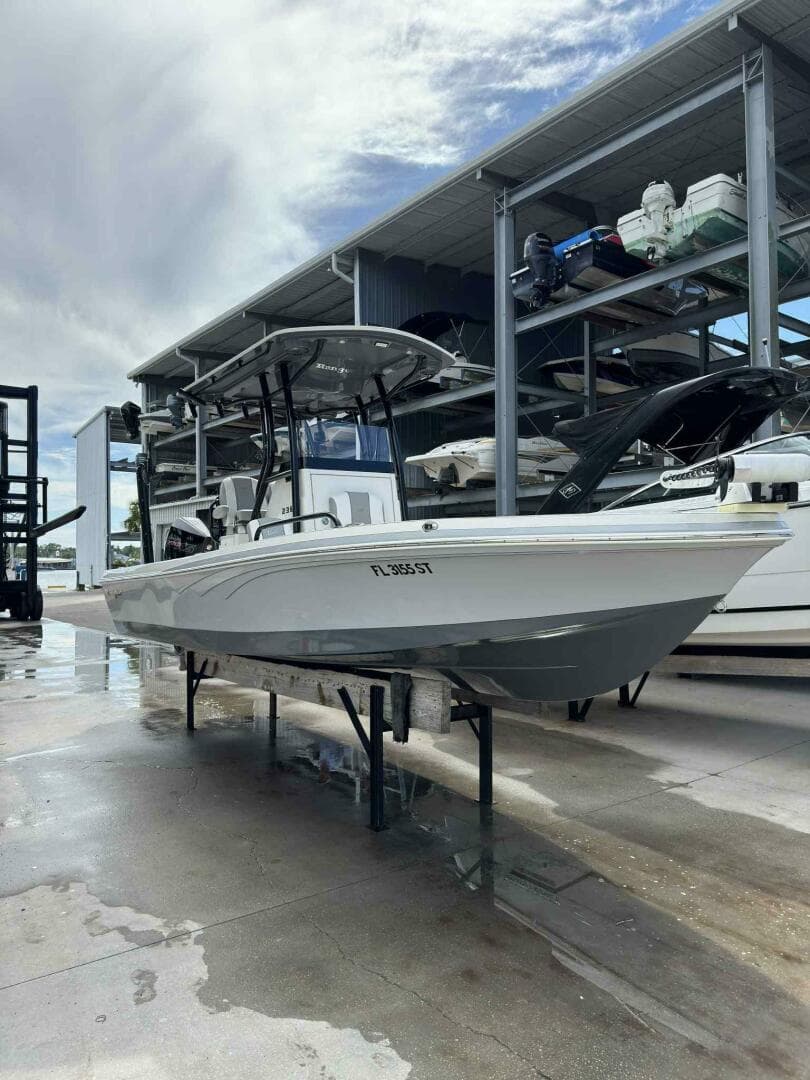 2020 Ranger 2360 Bay Boat