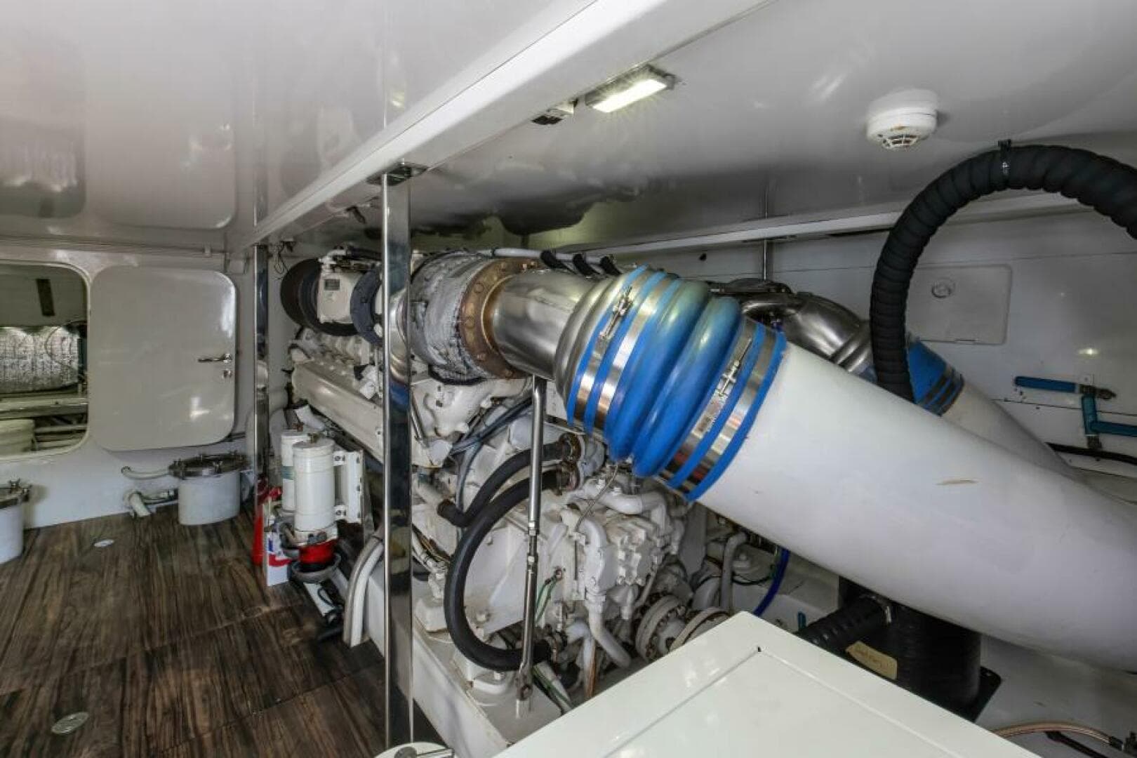 Custom 2004 Ebony Sportfish-Engine Room