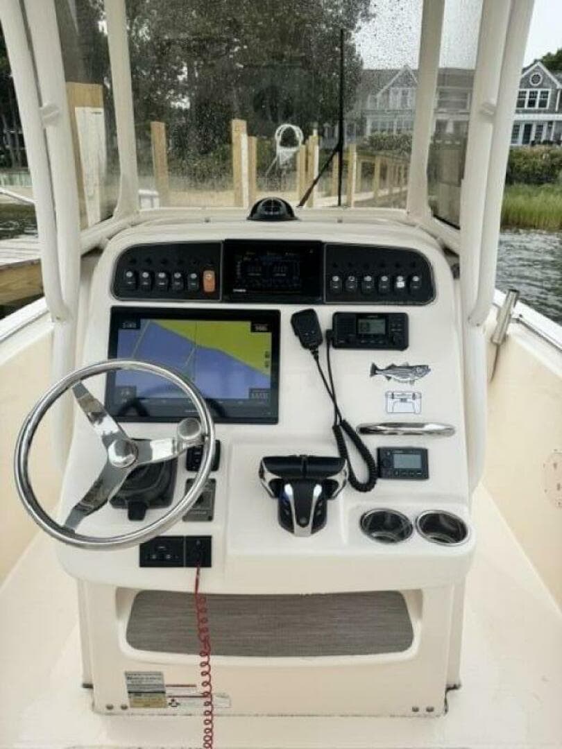 2021 Grady-White 257 Fisherman