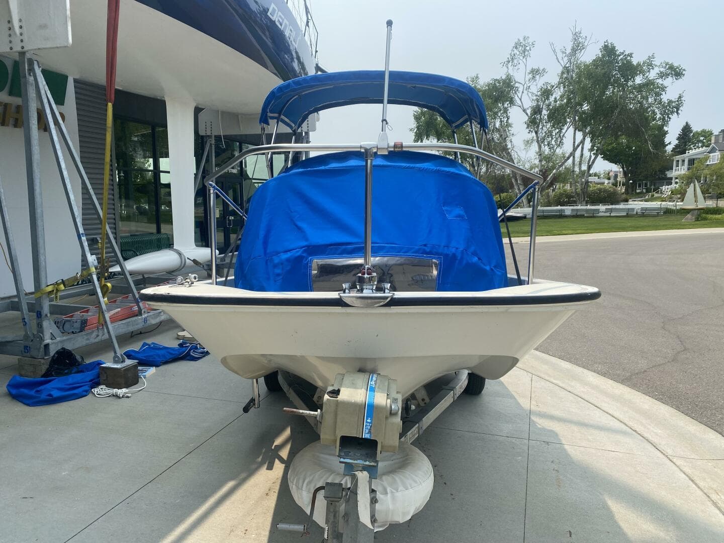 1981 Boston Whaler 17 Montauk