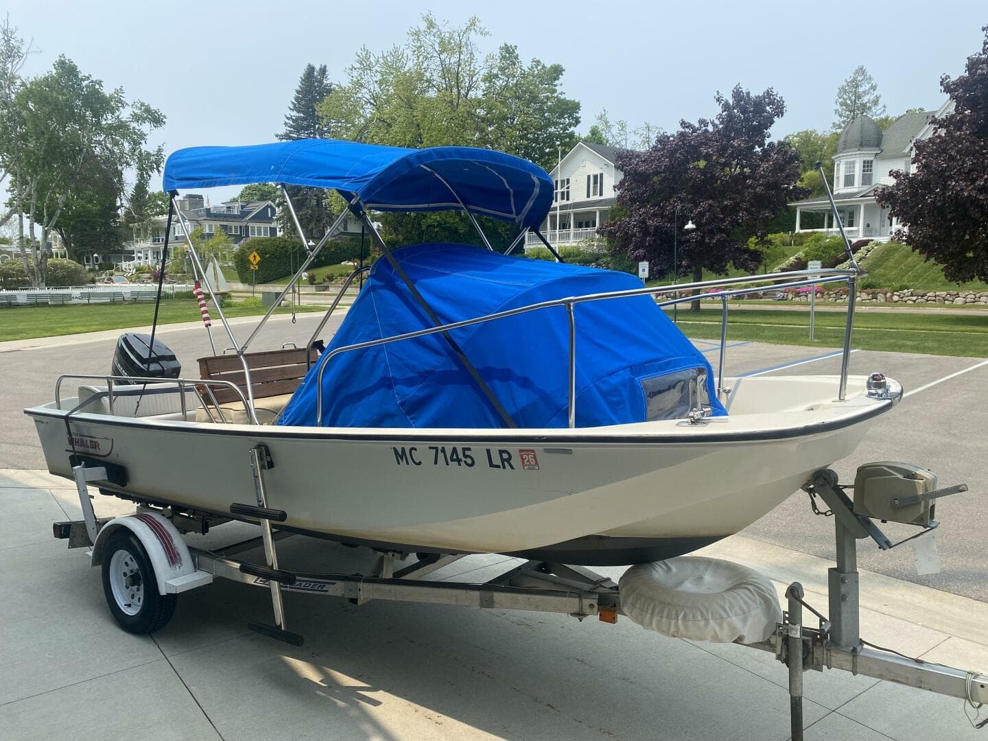 1981 Boston Whaler 17 Montauk